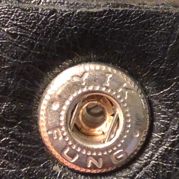 Yik Fung Leather Snap Bracelet - Picture 8 of 13